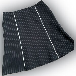 Goth skirt JRs full flair black Skirt white pin stripes 9